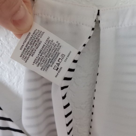 Express Women's Black & White Striped V-neck Camisole Tank Top size Small - Picture 5 of 8